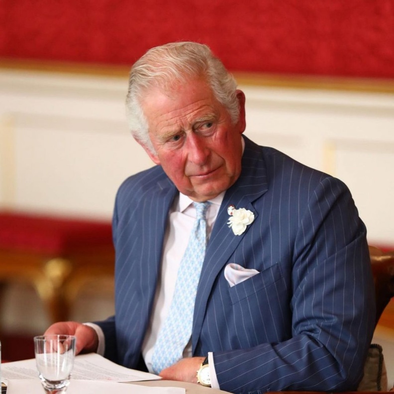 الأمير تشارلز يستضيف مراسم تقليد الأوسمة في قصر سانت جيمس