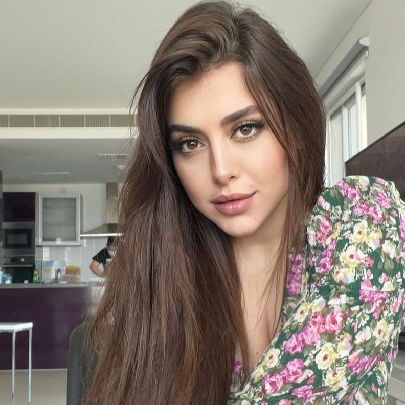 افضل الإطلالات الجمالية لـ هيا مرعشلي بمناسبة إعلان ارتباطها