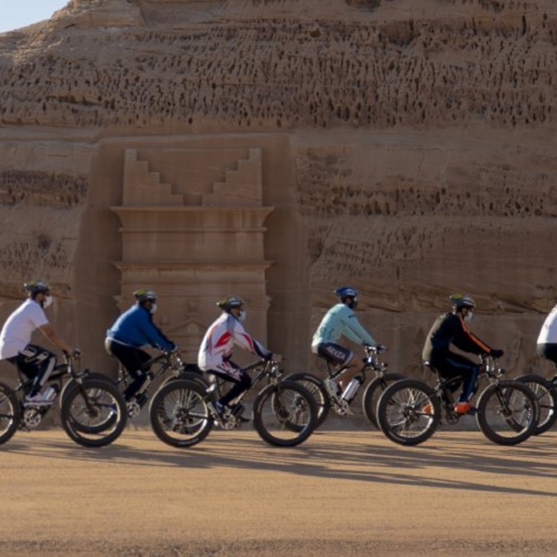 محافظة العلا تنضم إلى فريق بايك إكستشينج الدولي للدراجات الهوائية كشريك رسمي