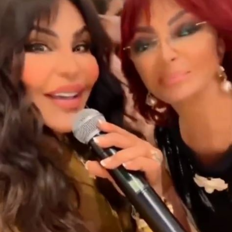 لقطات من فيديوهات نبيلة عبيد واحلام التي نشرتها نبيلة عبيد على حسابها الرسمي على انستجرام