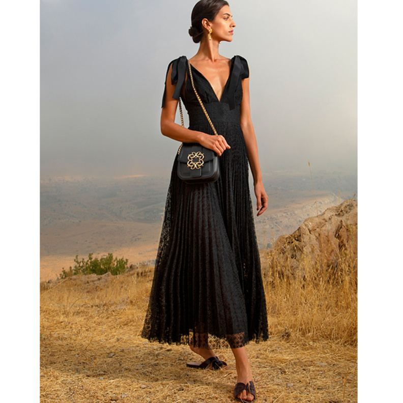 فساتين حوامل للسهرة باللون الأسود من Elie Saab