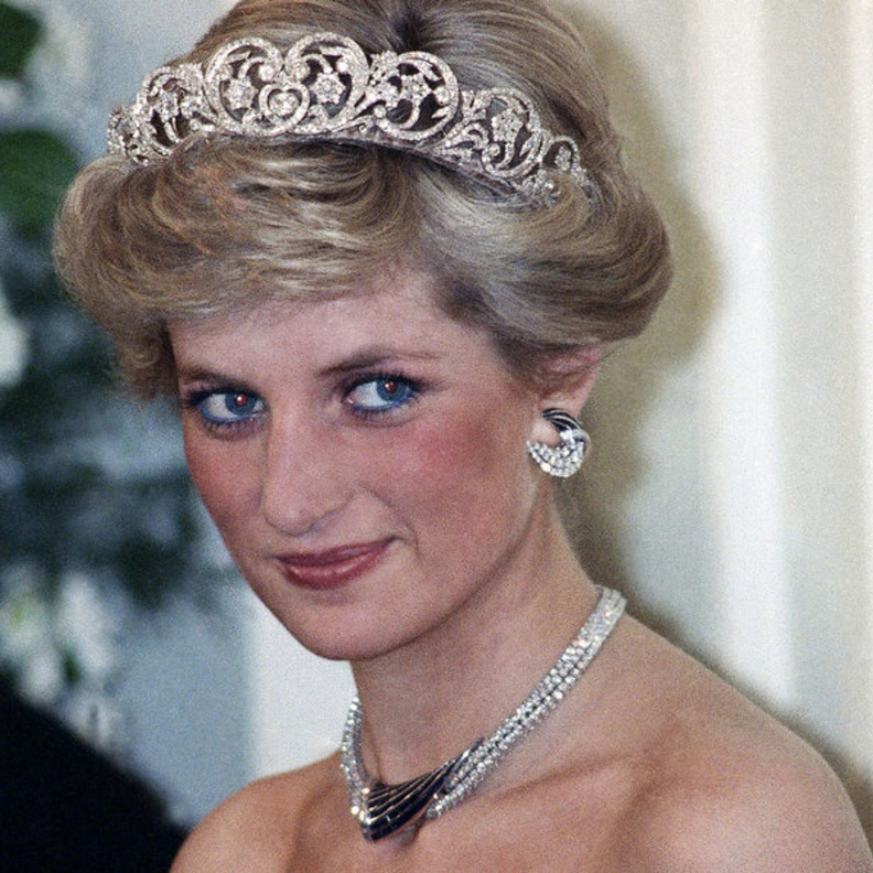 تعرف على سبب إلغاء الاحتفال الكبير لإزاحة الستار عن تمثال الأميرة ديانا