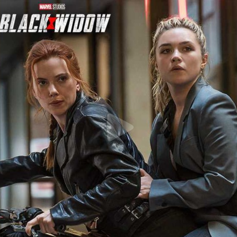 سكارليت جوهانسون وفلورنس بوغ في Black Widow - الصورة من حساب Black Widow فيلم في انستجرام