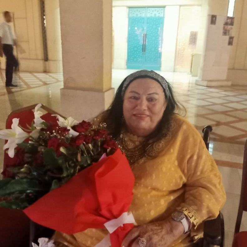 اعتماد خورشيد