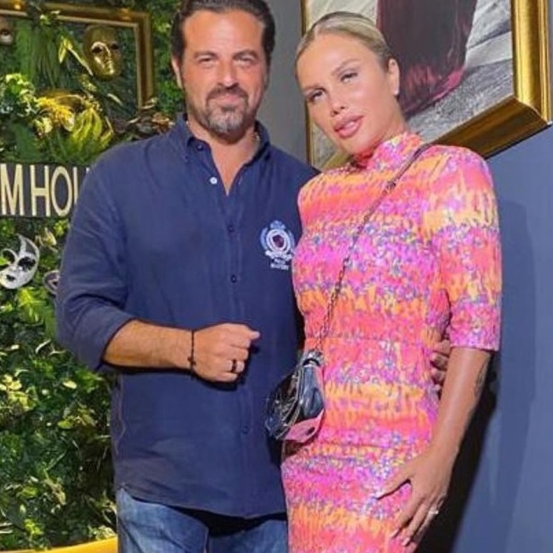 الفنانة نيكول سابا ويوسف الخال