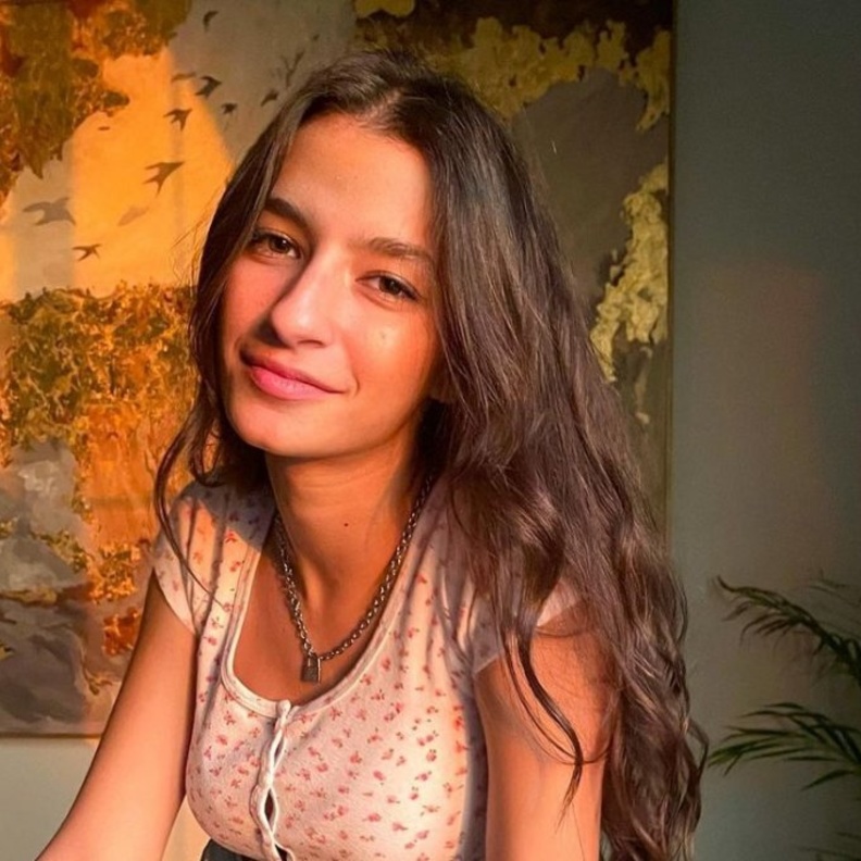 ابنة منال سلامة