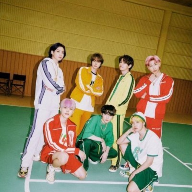 صورة لفرقة BTS من حسابهم الرسمي على انستجرام