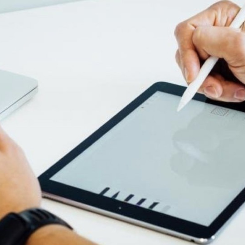  خطة مرحلية جديدة للتحول إلى المناهج الرقمية بدءاً من العام المقبل