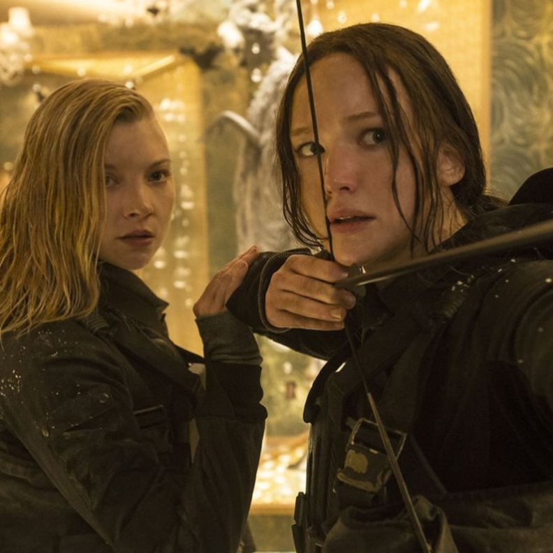 جينيفر لورانس - الصورة من حساب فيلم the hunger games على انستجرام