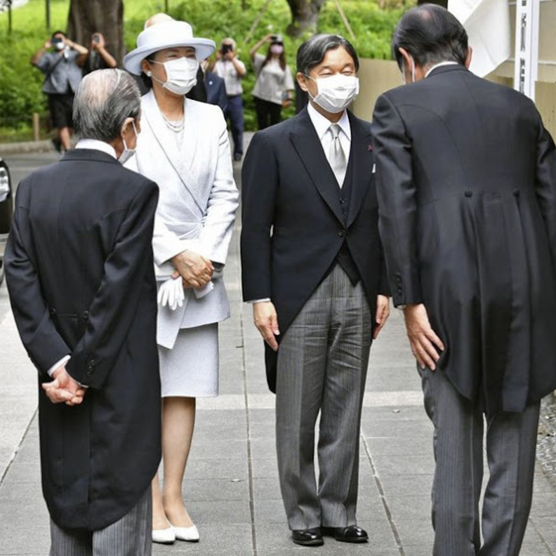 الإمبراطور ناروهيتو إمبراطور اليابان وزوجته الإمبراطورة ماساكو 