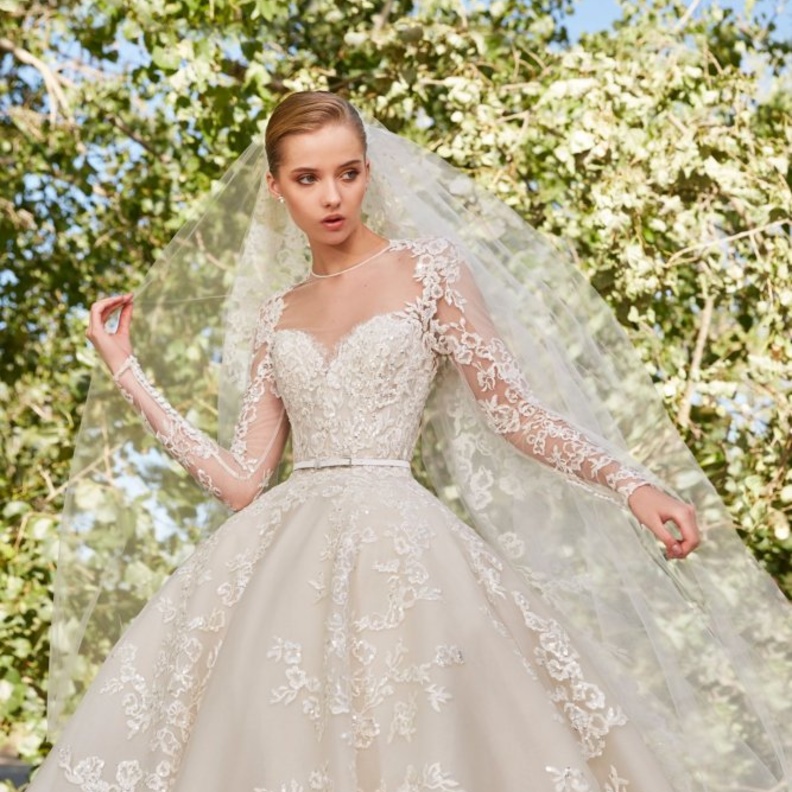 فساتين زفاف كم طويل @elie saab.