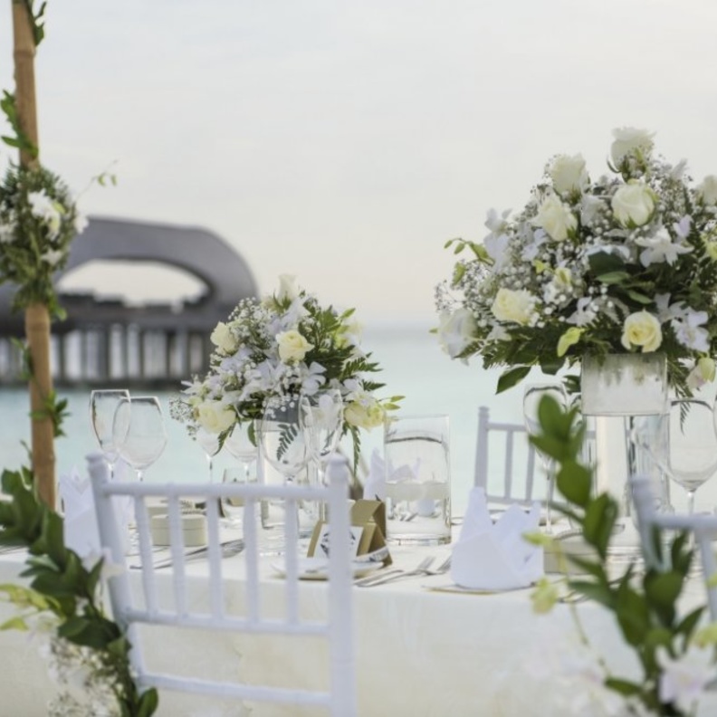 منتجع سانت ريجيس فومولي جزر المالديف 