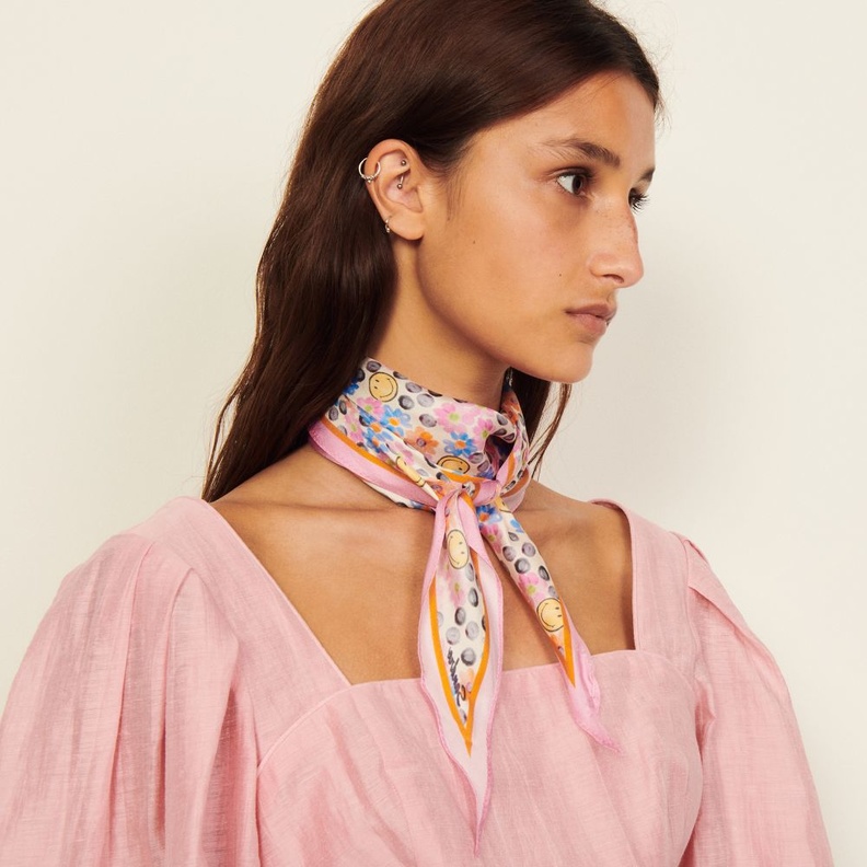 أعيد ابتكار ريترو من حنين للماضي مع مجموعة Sandro لخريف وشتاء 2021