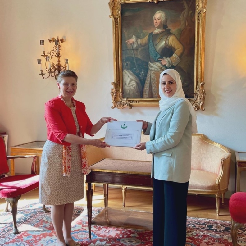 سفيرة خادم الحرمين الشريفين لدى مملكة السويد إيناس الشهوان تقدم أوراق اعتمادها في السويد