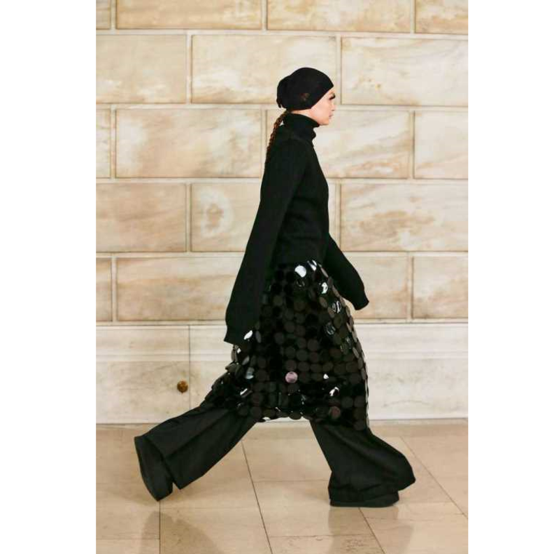 مارك جاكوبس يعود إلى منصات عروض الأزياء بمجموعة خريف 2021