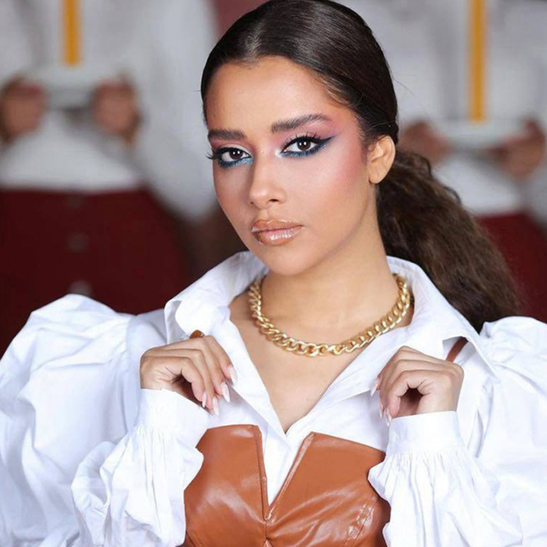 اطلالات بلقيس فتحي الجمالية في كليب انتهى - صورة من حسابها على انستغرام