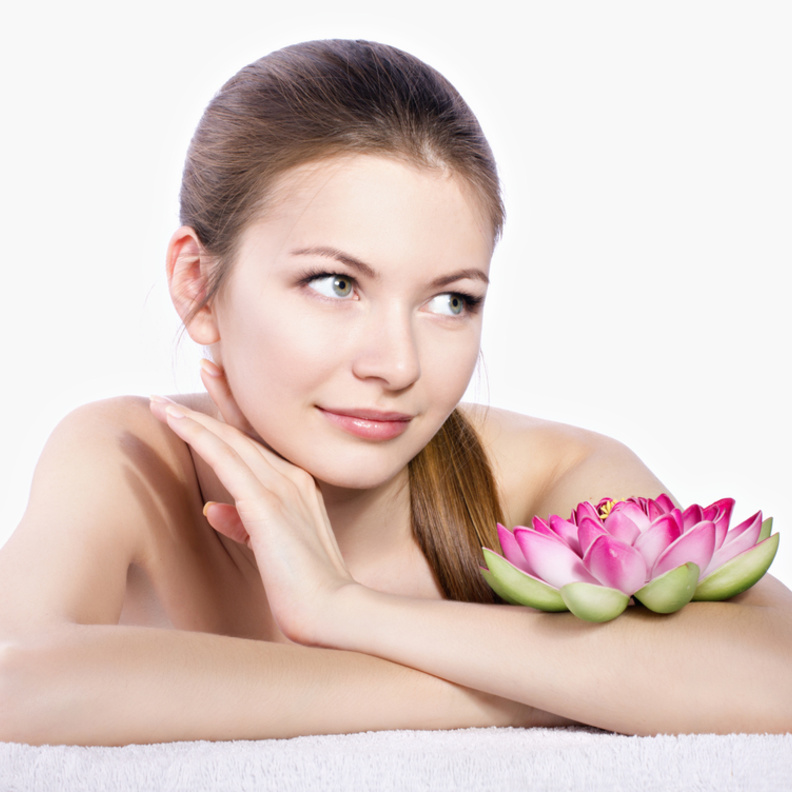  فوائد خلطات زيت الورد لتفتيح المناطق الحساسة