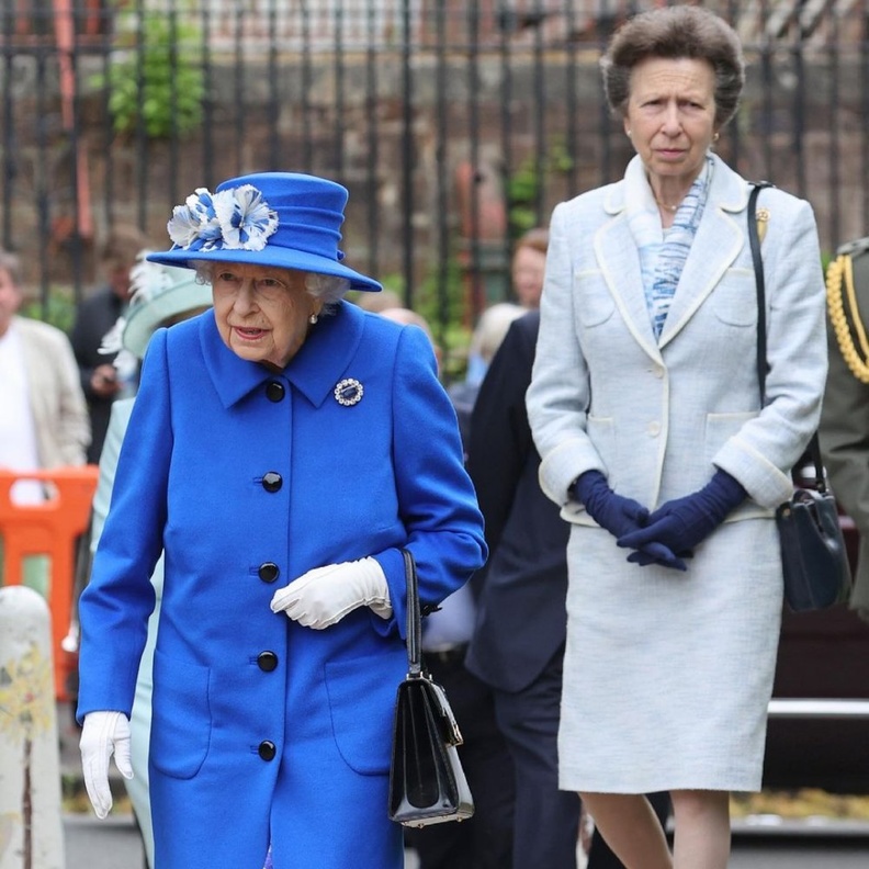 ملكة بريطانيا تزور غلاسكو بصحبة الأميرة آن