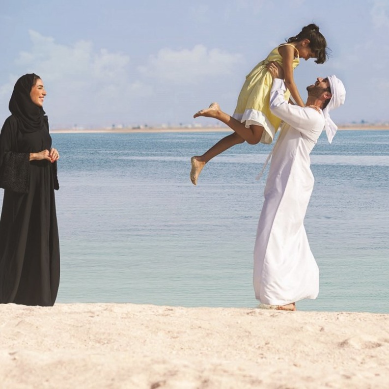 منتجع وسبا دبل تري من هيلتون جزيرة المرجان يطلق باقة العطلة الصيفية المميزة