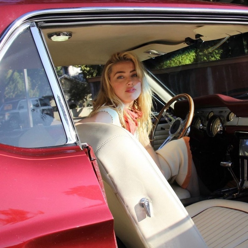 صورة من الحساب الرسمي لآمبر هيرد على انستجرام 