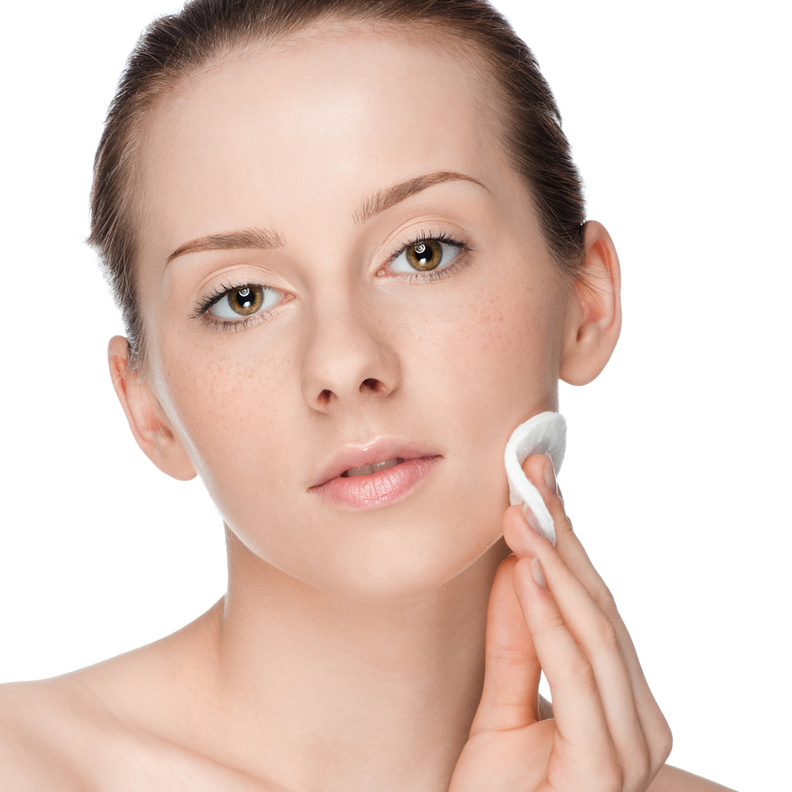 خلطة زيت جوز الهند وزيت الزيتون لتنظيف الوجه من المكياج