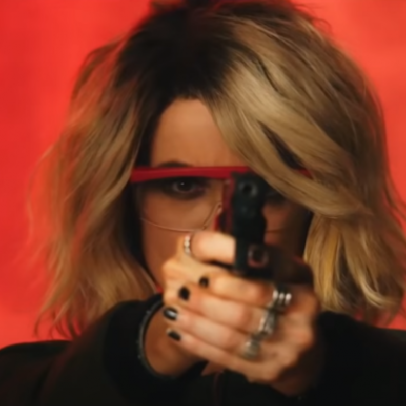 كيت بيكنسيل - الصورة من تريلر فيلم Jolt على يوتيوب 2021