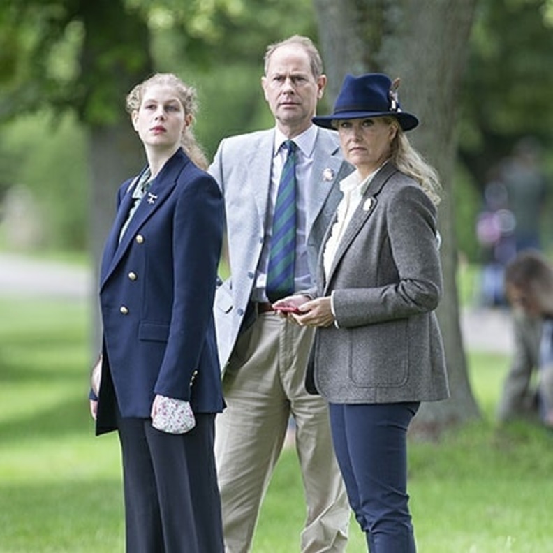 الأمير إدوارد وأسرته في سباق رويال وندسور للخيول