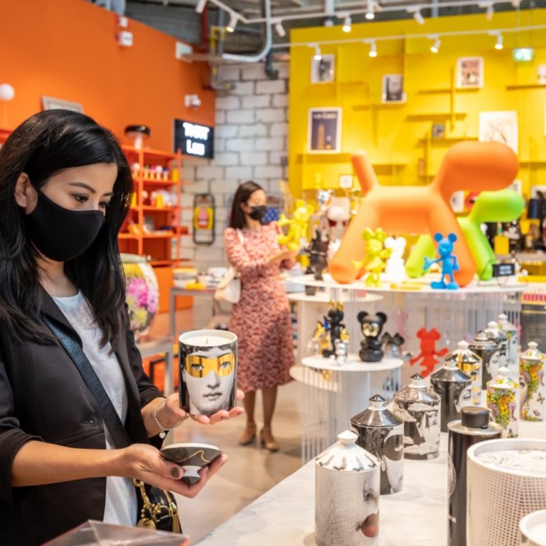 "مفاجآت صيف دبي 2021" تقدم جوائز بملايين الدراهم للمتسوقين - وكالة أنباء الإمارات