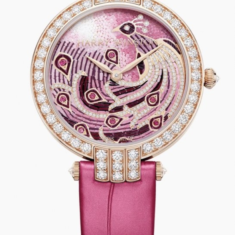 ساعة من هاري وينستون Harry Winston