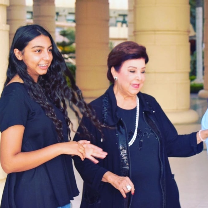 صورة رجاء الجداوي وحفيدتها من حسابها الرسمي بانستقرام