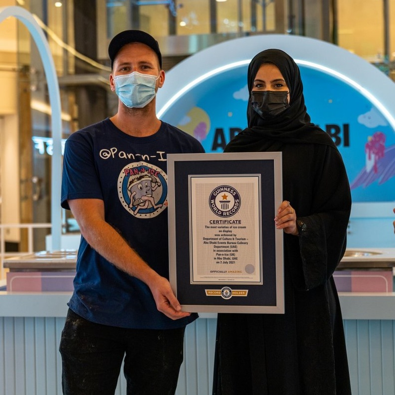 ألف نكهة ونكهة من الآيس كريم تدخل أبوظبي موسوعة غينيس 
