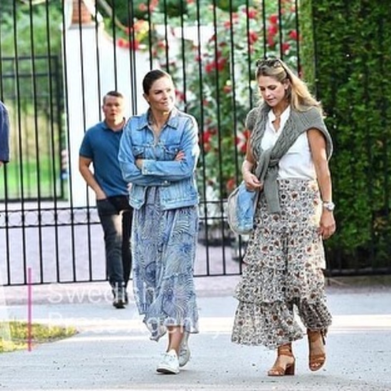 إطلالة أميرات السويد الصيفية