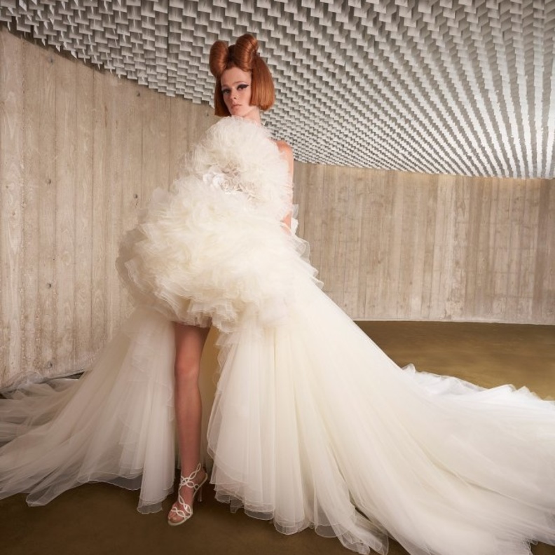فساتين زفاف من أسبوع الموضة @giambattista valli fall 2021