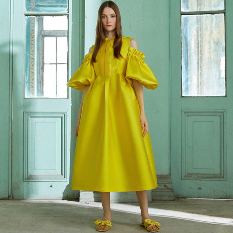 إطلالات محتشمة باللون الأصفر لإطلالات عيد الاضحى 2021من Dice Kayek