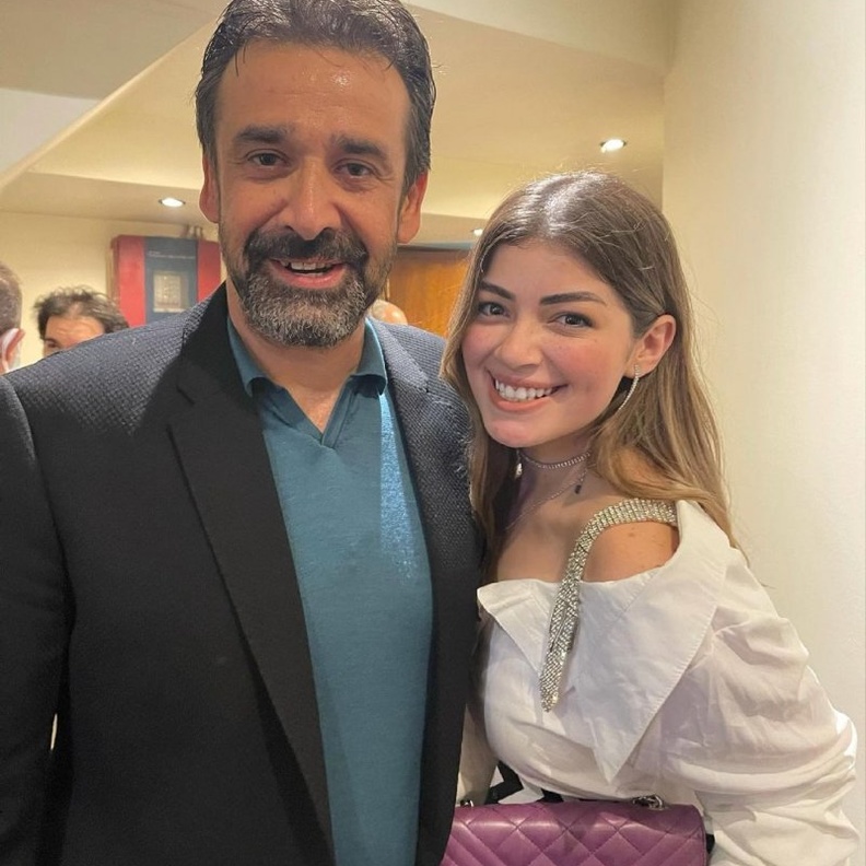 كريم عبدالعزيز وليلى احمد زاهر