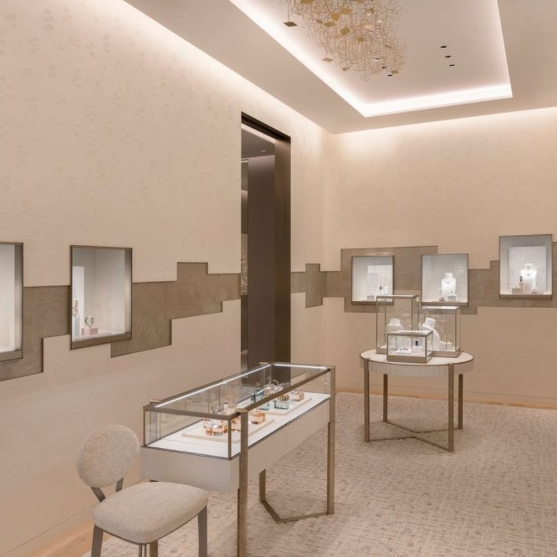 Dior  تعيد افتتاح البوتيك في "غاليريا مول" جزيرة المارية - أبو ظبي