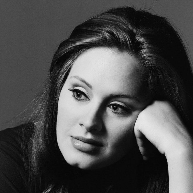 أديل - الصورة من حساب أديل على انستجرام