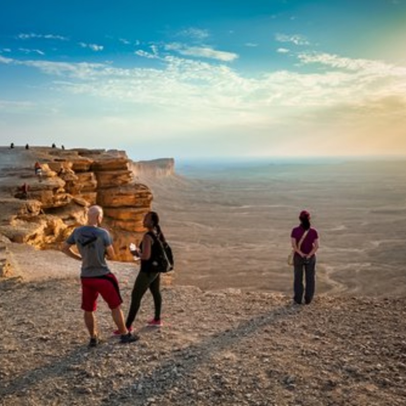الهايكنج تجربة فريدة لعشاق المغامرة - المصدر وكالة الأنباء السعودية