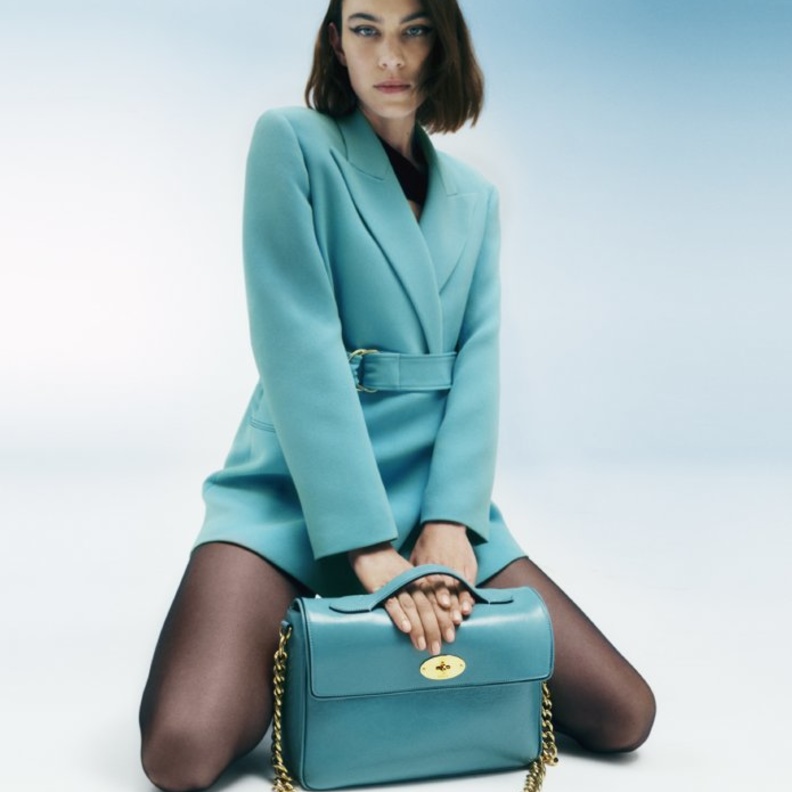 اطلاق مجموعة Mulberry x Alexa Chung , تعاون جديد للتصميم