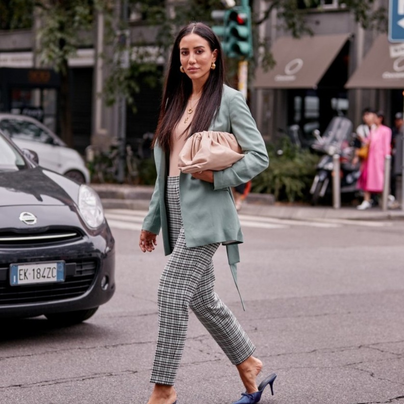 افكار تنسيق البليزر مع كافة انواع البناطيل