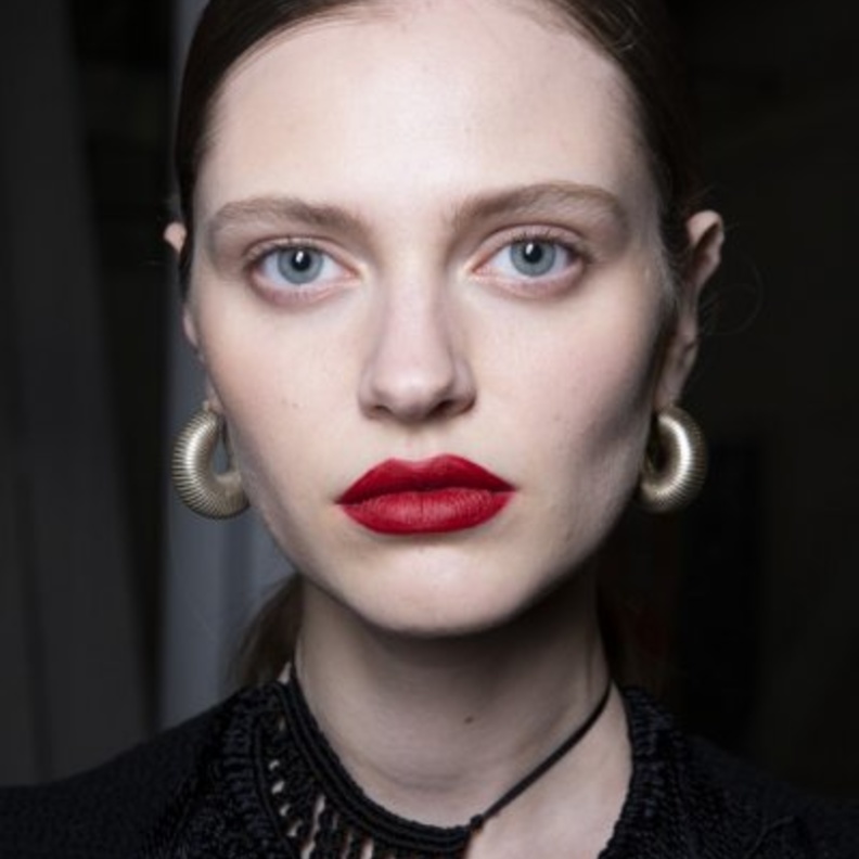 ألوان أحمر الشفاه الصيفية لعيد الأضحى 2021