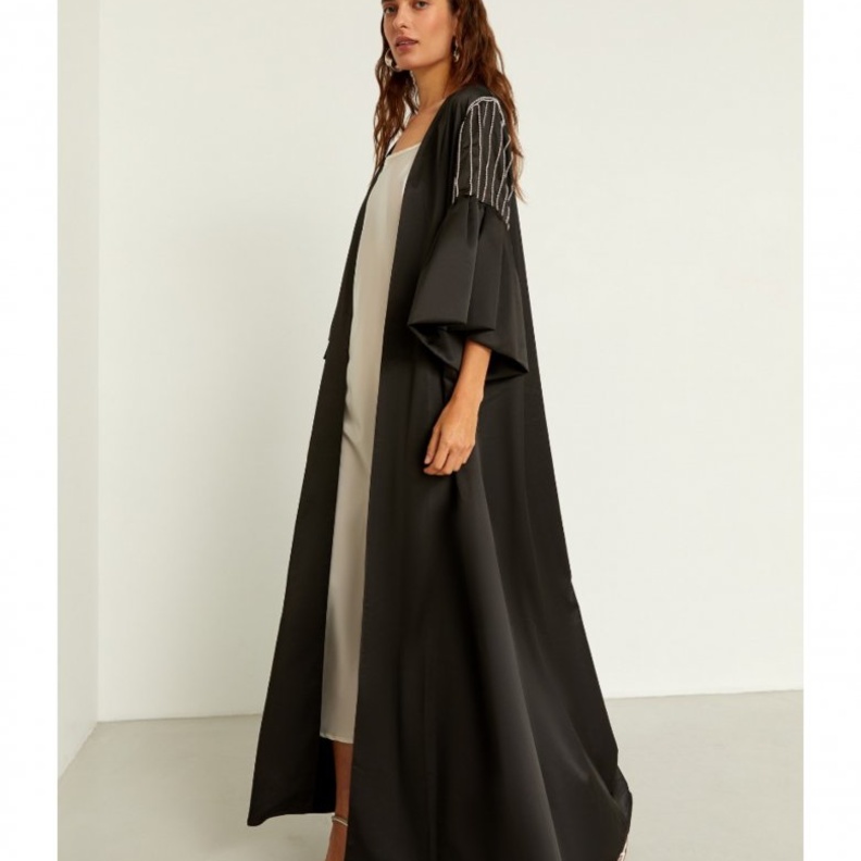 الأزرق الفاتح بعباية ناعمة وأنثوية من  ALBATROSS