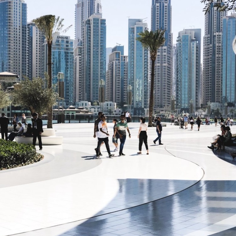  الذهاب في رحلات التسوق Chichi Onyekanne