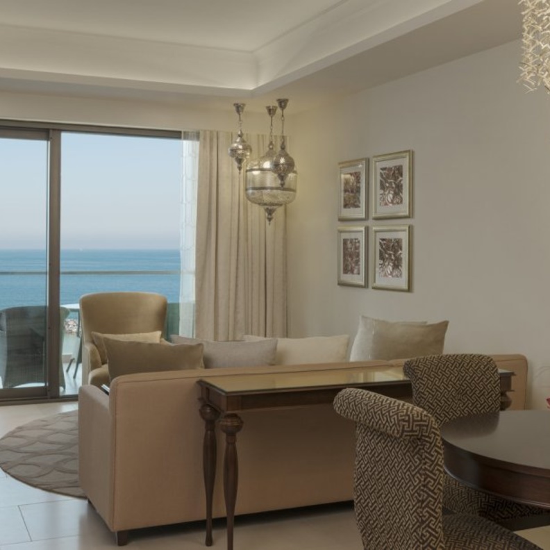 منتجع عجمان سراي لاكشري كوليكشن 