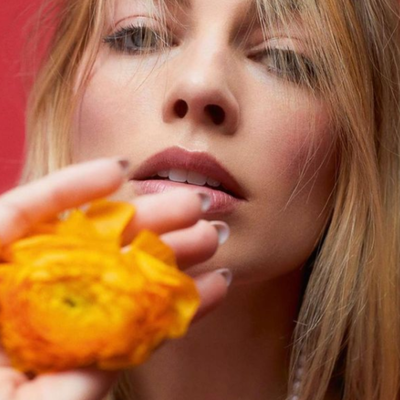  - الصورة من حساب مارجوت روبي على انستجرام