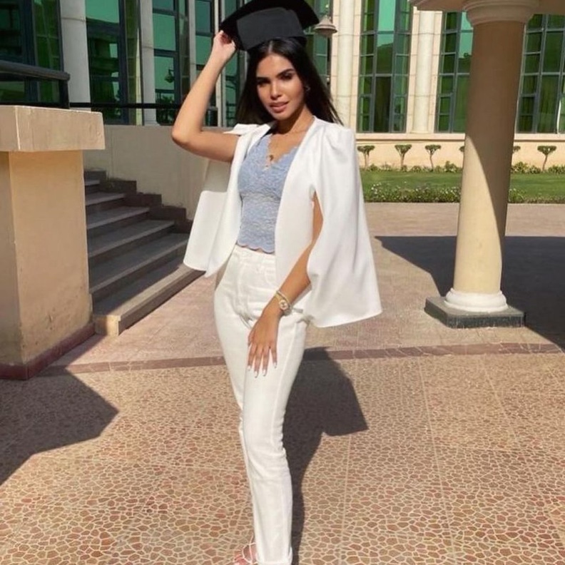 صورة من الحساب الرسمي لعزة مجاهد على انستجرام