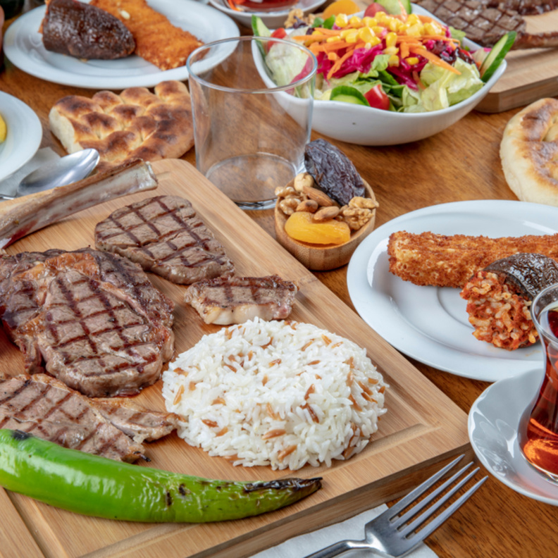  مشروبات صحية للتخلص من الدهون بعد تناول لحم العيد