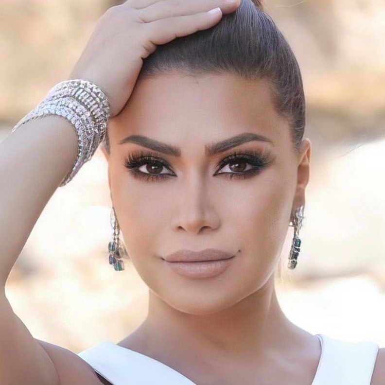  مكياج عيون سموكي لعيد الاضحى 2021 من وحي اطلالة النجمة نوال الزغبي-الصورة من حسابها على انستغرام