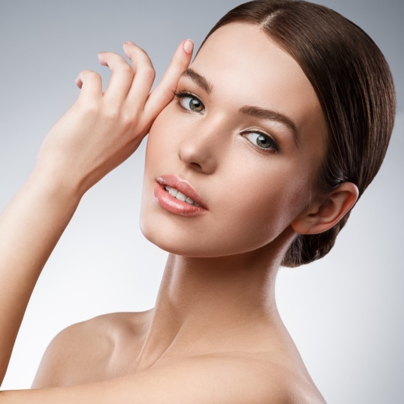 طريقة استخدام ماسك الجيلاتين لإزالة الرؤوس السوداء عن الوجه قبل عيد الأضحى