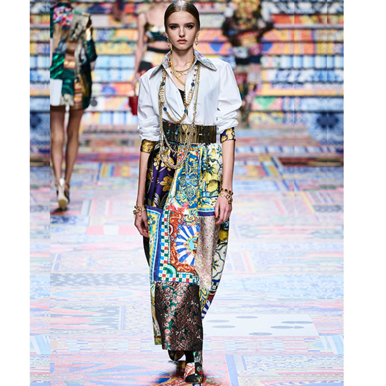 موديلات تنانير طويلة محتشمة لإطلالة مختلفة في عيد الاضحى 2021